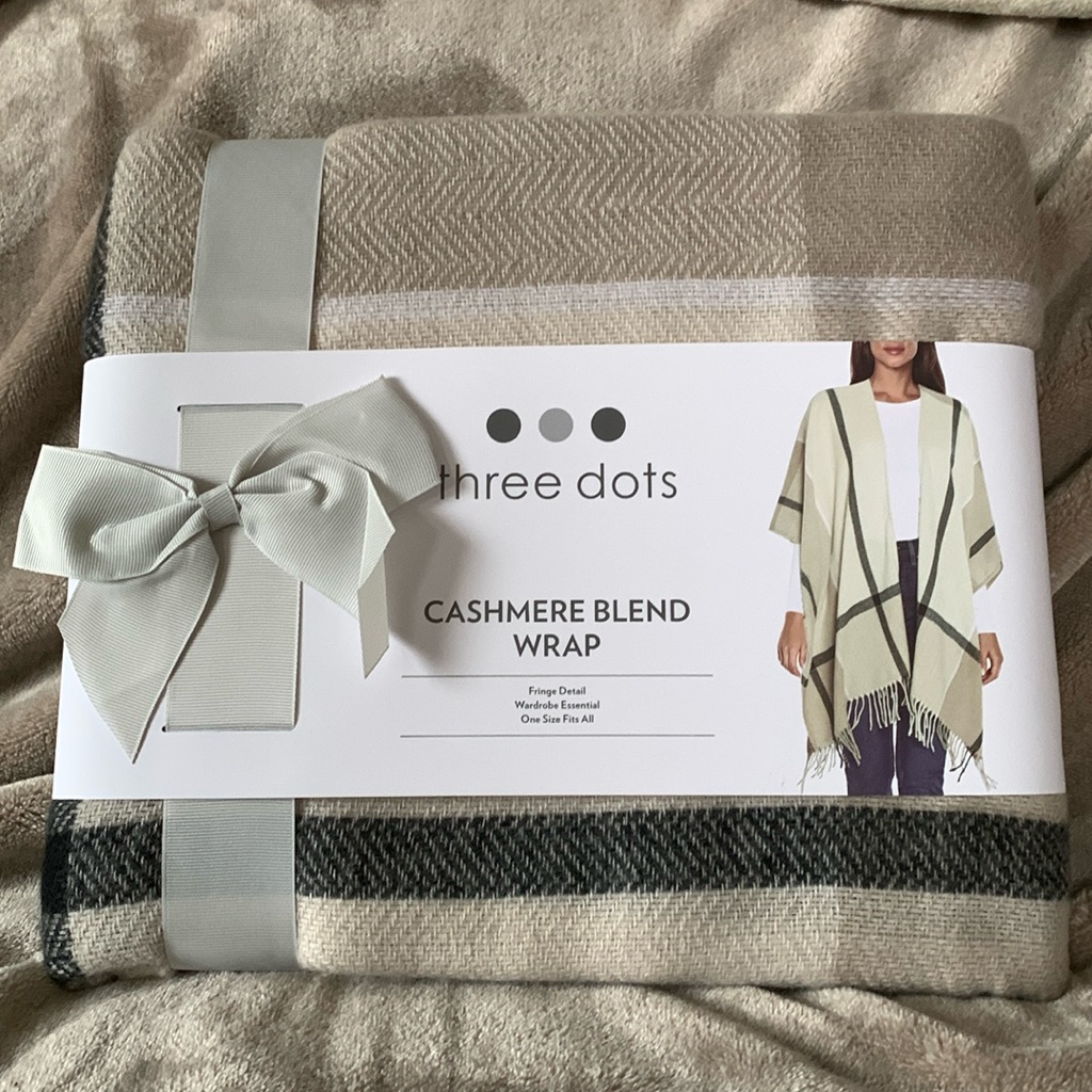 Three Dots Wrap